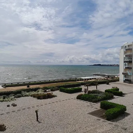 Gilles - T3 Face Avec Balcon, Parking Prive, Acces Direct - Fr-1-324-543 * 圣吉尔-克鲁瓦德维